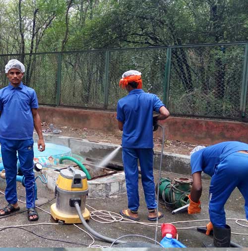 Industrial-Water-Tank-Cleaning.html